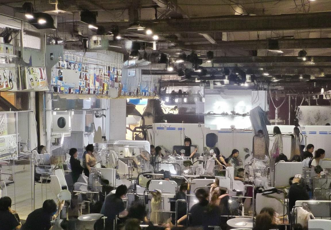 法兰克福vs切尔西欧联杯对决：实力碰撞与心理较量深度分析